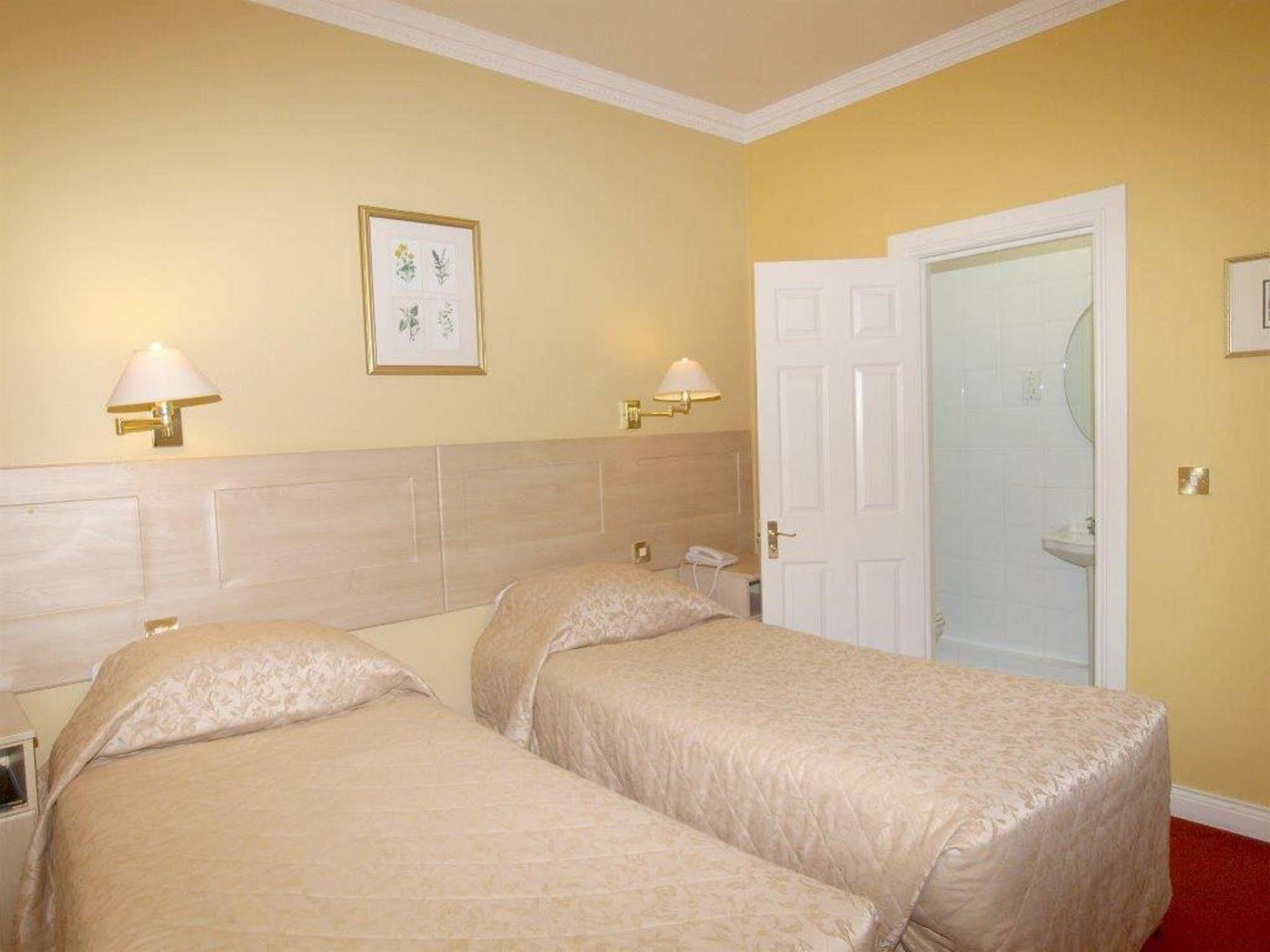 Gleeson'S Restaurant & Rooms Roscommon Exteriör bild